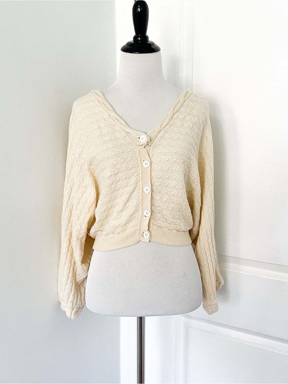 Ya-Ya Cashmere Cream Cable-Knit Button Front Women's Cardigan - Small